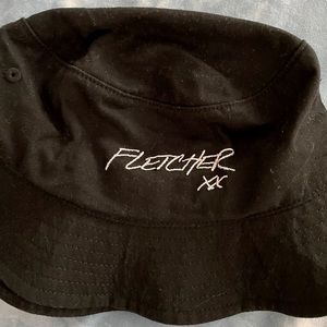 FLETCHER Black Bucket Hat